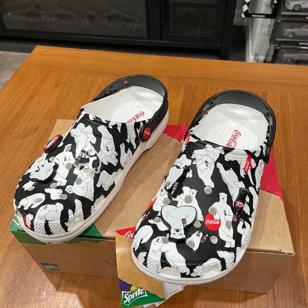 Crocs Coca Cola CLassic Clog White 209314-100 Size Men 8 . Women 10